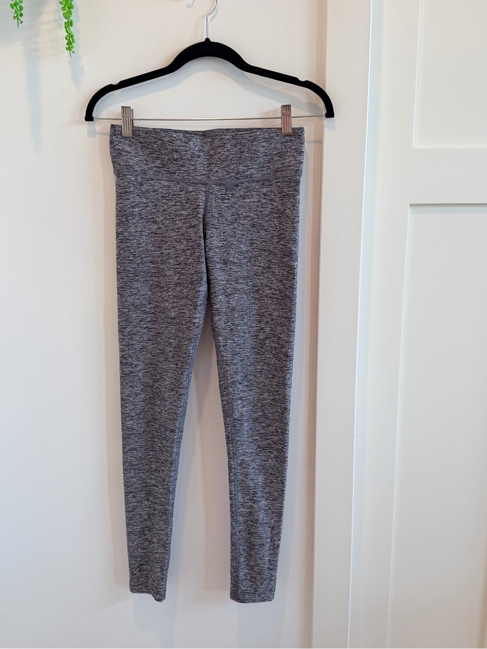 PINK Ultimate Victoria's Secret Women’s Heather Gray Leggings